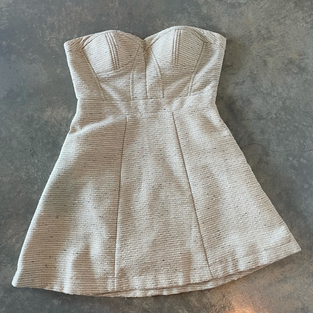 Strapless Jessica Simpson dress